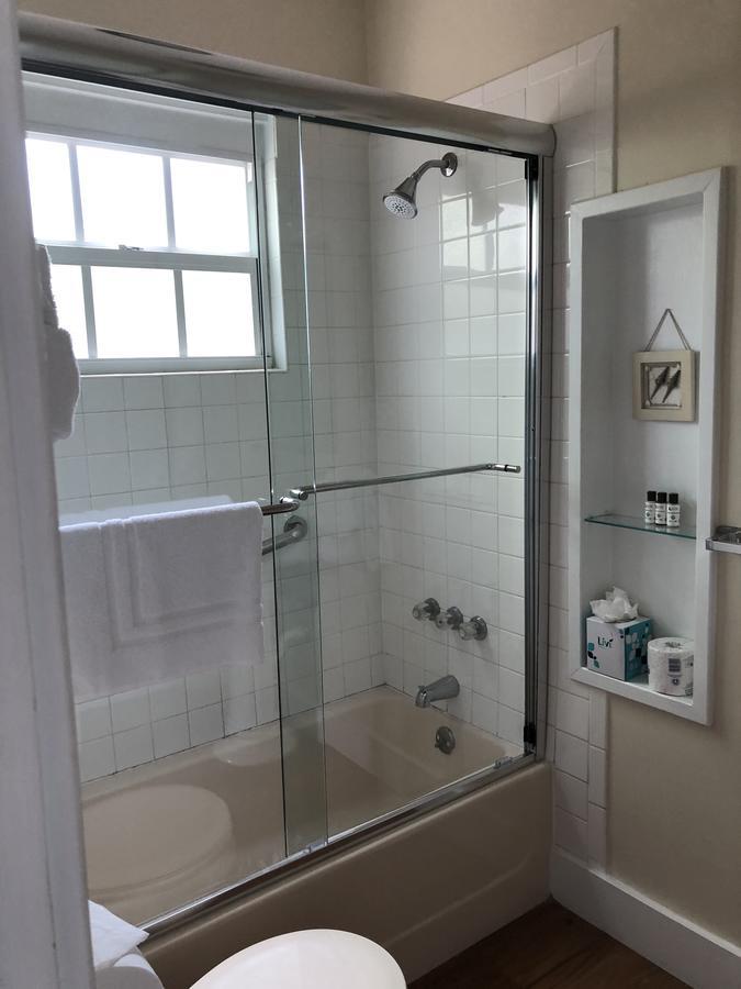 L'habitation Guesthouse- Adult Exclusive Alojamento de Acomodação e Pequeno-almoço