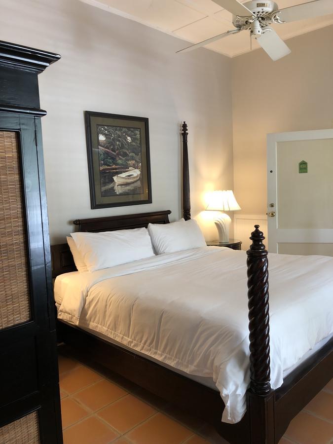 Couette-café L'habitation Guesthouse- Adult Exclusive