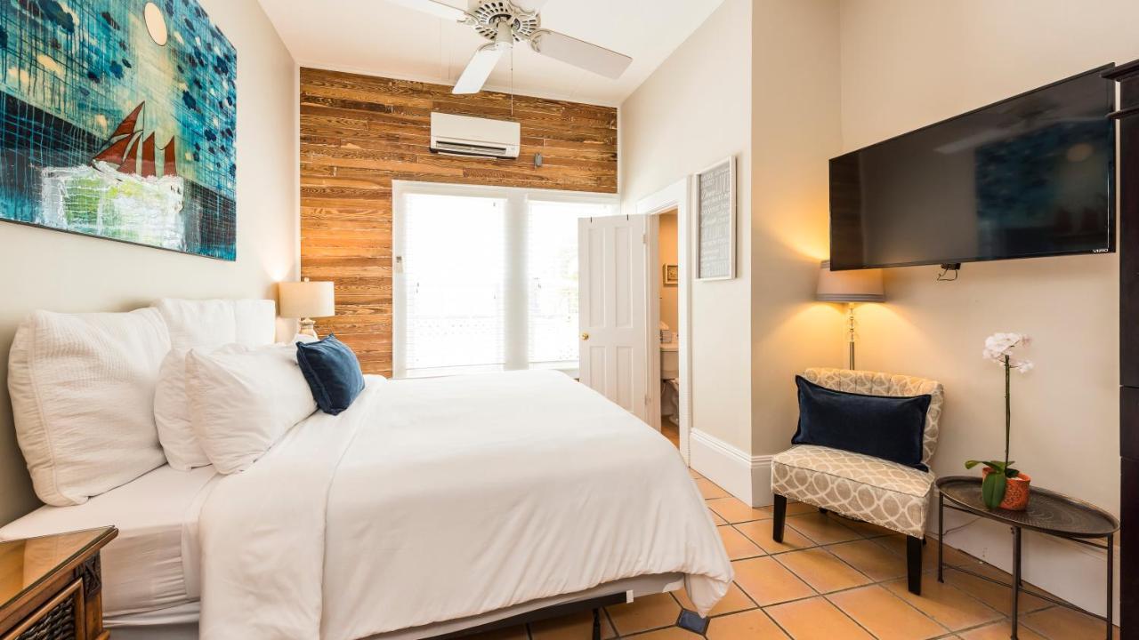 L'habitation Guesthouse- Adult Exclusive Couette-café 2*