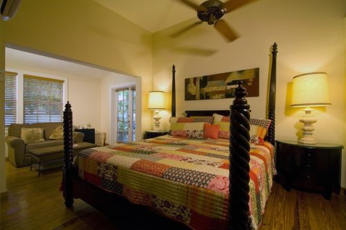 L'habitation Guesthouse- Adult Exclusive Alojamento de Acomodação e Pequeno-almoço Key West